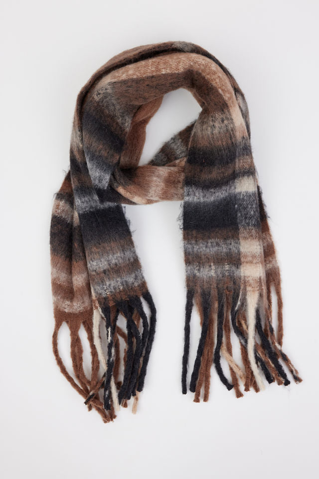 Cozy Plaid Scarf - Black & Brown